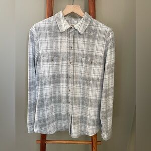 Faherty Women’s Legend™ Sweater Shirt, Medium